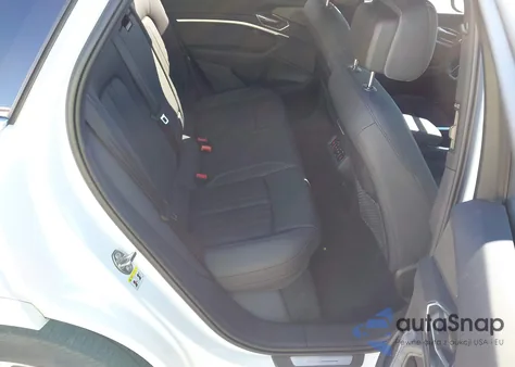 2024 Audi Q8 E-Tron S Line Premium Plus Quattro из США, поврежденный, VIN WA1CAAGE3RB017078